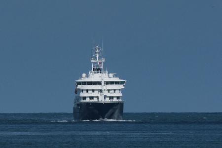 Nach der Kreuzfahrt und dem Ausbruch des Hantavirus - die Hondius kehrt endlich nach Rotterdam zurück.