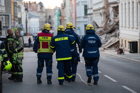 Vor Ort waren bis zum späten Abend rund 120 Einsatzkräfte. 