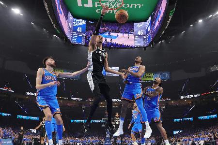 Wembanyama überragt: Spurs schlagen OKC um Hartenstein