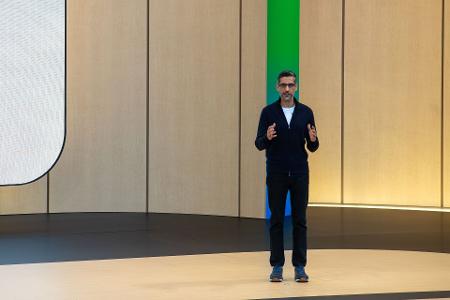 Die Nachfrage nach KI-Angeboten übersteigt laut Google-Chef Pichai die Kapazitäten.