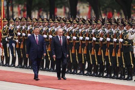 Kurz nach Donald Trump wird auch der russische Präsident Wladimir Putin in Peking empfangen.
