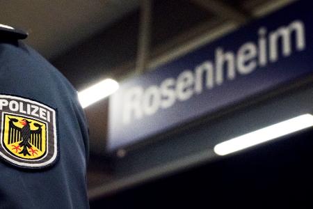 Die Bundespolizei hat in Rosenheim einen albanischen Staatsangehörigen festgenommen, der sich mit einer falschen griechischen Identitätskarte ausgewiesen hatte.