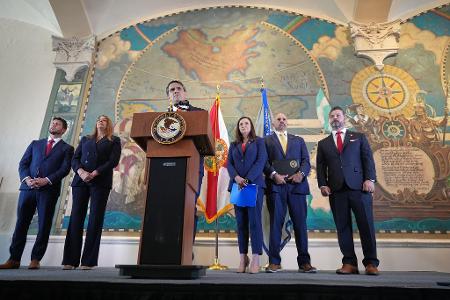 Raúl Castro solle für den Prozess in die USA kommen - egal wie, betont Todd Blanche.