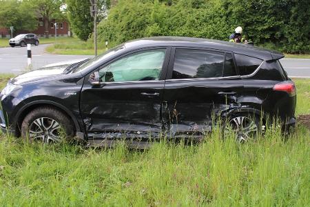 Beide Autos waren nicht mehr fahrbereit. Foto: Polizei Minden-Lübbecke