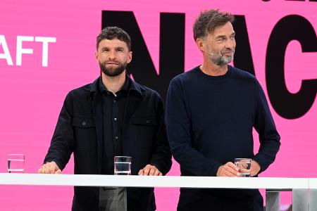 Telekom vereinbart für WM weitere Lizenzpakete