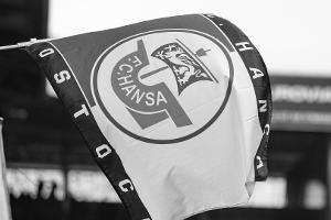 Hansa-Fan nach Tribünensturz gestorben