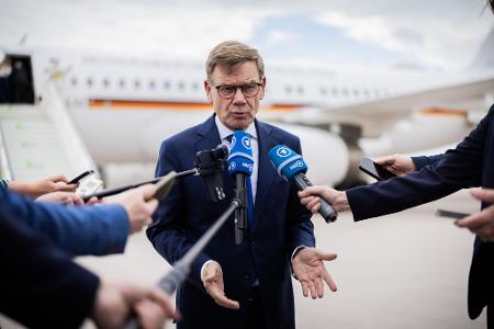 Außenminister Wadephul äußert sich zu den Vorgängen in der Türkei. 