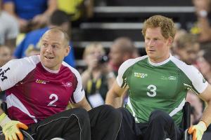 "Als er noch lustig war": Mike Tindall stichelt gegen Harry