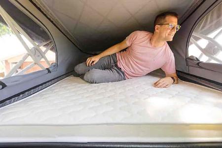 Bett oben, Campingbus, Familie