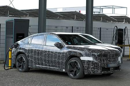 Erlkönig BMW iX4