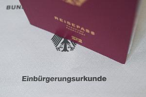 Die Zahl der Einbürgerungen ist zuletzt gestiegen. (Symbolbild)