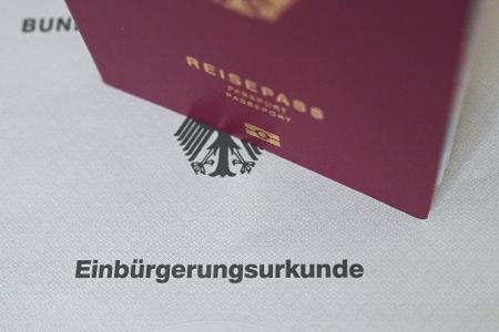 Die Zahl der Einbürgerungen ist zuletzt gestiegen. (Symbolbild)