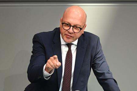 Der Unionspolitiker Alexander Throm spricht sich für Verschärfungen im Einbürgerungsrecht aus. (Archivbild)