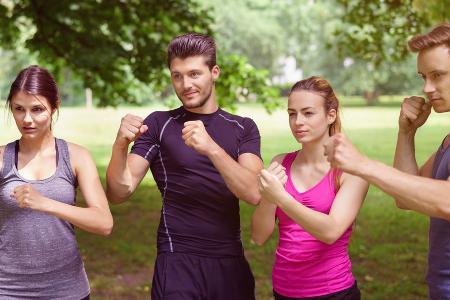 Tae Bo erlebt ein Comeback: Warum das Retro-Workout wieder beliebt ist