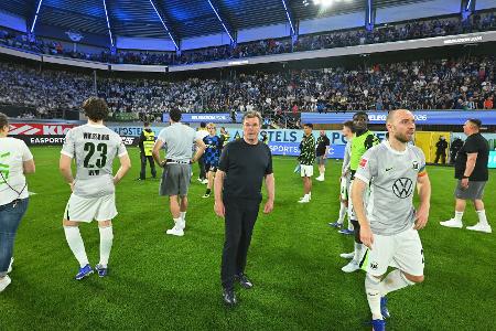 Wolfsburg trauert und hadert mit frühem Platzverweis