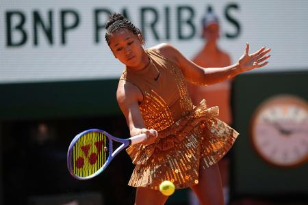 French Open: Naomi Osaka glänzt im Glitzer-Dress beim Aufwärmen gegen Siegemund