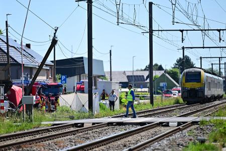 Der Unfall ereignet sich Medienberichten zufolge gegen 8.15 Uhr.