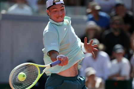 Struff sorgt für Überraschung in Paris
