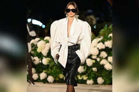 Glamoratti: So funktioniert nostalgisches Power-Dressing im Sommer