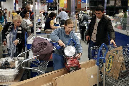 Überlaufener Kassenbereich einer Ikea-Fiiale