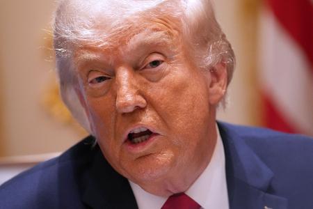 Trump spricht über den aktuellen Stand der Verhandlungen zum Iran-Krieg. 