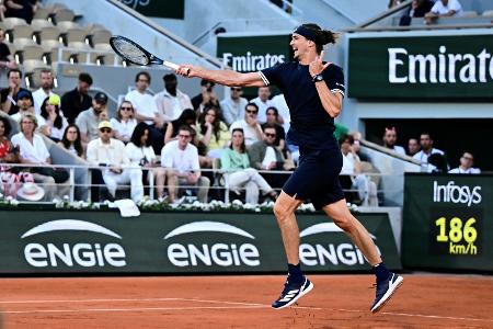 Zverev im Eiltempo in Runde drei