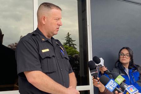 Feuerwehrchef Scott Goldstein hielt eine Pressekonferenz nach der Explosion in Longview.
