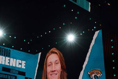2021: Trevor Lawrence (Quarterback) - Die Jacksonville Jaguars wählten im April 2021 Trevor Lawrence. Der Rookie übernahm auf Anhieb den Posten als Starting-Quarterback. Immer wieder spielen die Jaguars mit Lawrence um die Playoffs mit, erreichten diese aber 2025 erst zum zweiten Mal mit Lawrence.