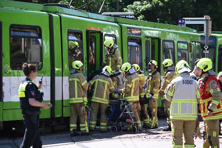 Die beiden Bahnen waren zusammengestoßen.