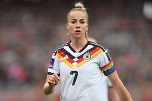 Schulter ausgekugelt: Giulia Gwinn meldet sich nach Operation