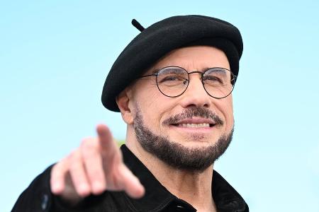Warum John Travolta plötzlich nur noch Barett trägt