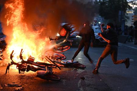 Spannungen zwischen PSG-Fans und der Polizei nach dem Sieg von PSG.