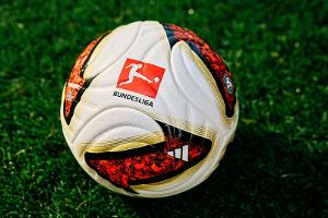 "Torfabrik": Adidas präsentiert Bundesliga-Spielball