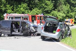 Beide Fahrzeuge waren nicht mehr fahrbereit.