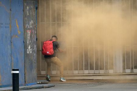 Tränengas an der WM-Fanmeile: Proteste in Mexiko-Stadt