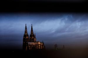 Die Finanzierung des Kölner Doms ist immer wieder Thema. (Archivbild)