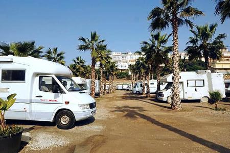 Der Platz eines Freizeithändlers ist ein guter Ausgangspunkt für Malaga- Besuche.