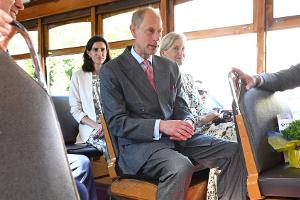 Prinz Edward und Herzogin Sophie erkunden Lissabon per Straßenbahn