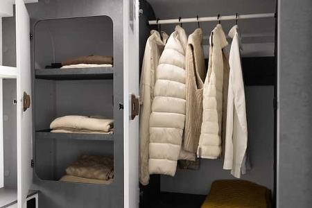 Ahorn Camp, Teilintegrierter, Schrank, Heck