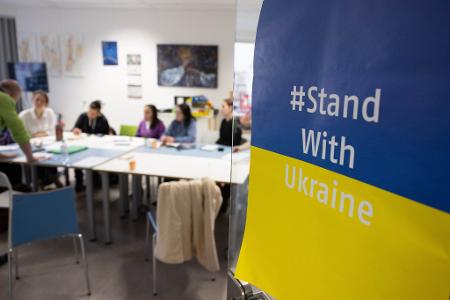 Ukrainerinnen und Ukrainer müssen in der Europäischen Union, um Schutz zu erhalten, keinen Asylantrag stellen. (Symbolbild)