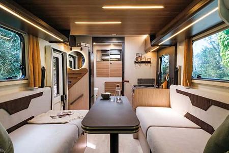 Rimor Sitzgruppe, Rimor sarus 67 Plus, Wohnmobil, Heckbad, Teilintegriert