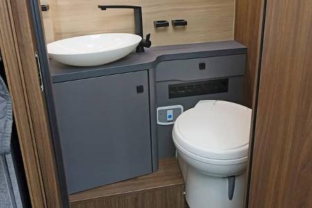 Eura Mobil Integra Line GT, Toilette, Camping Klo