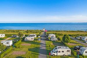 Stellplatz, Wiese, Caravans, Meer, Horizont, Himmel