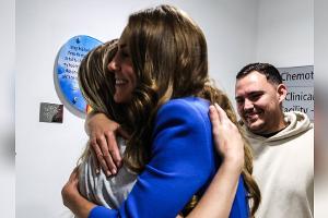 Prinzessin Kate berührt Krebspatientin mit emotionaler Umarmung