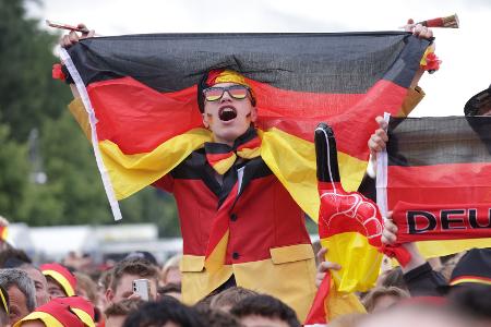 Friede, Freude, Schlaaand: Von der Wucht des Public Viewing