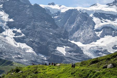 Die vermisste Wanderin wurde in den Schweizer Alpen tot gefunden. (Symbolbild)