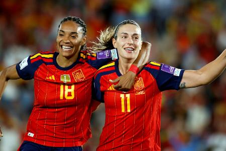 Spanien nach 4:0 gegen Dauerrivalen England auf WM-Kurs