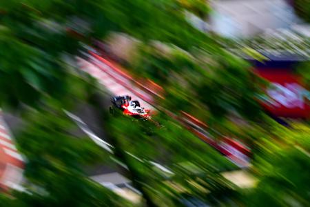  Der monegassische Ferrari-Pilot Charles Leclerc auf der Rennstrecke vor dem Großen Preis von Monaco.