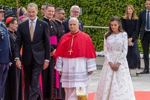 Papst Leo XIV. in Spanien: Felipe und Letizia heißen ihn willkommen