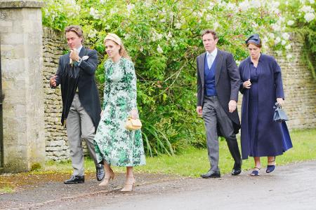 Prinzessin Beatrice und Prinzessin Eugenie reisten nach Kemble.
